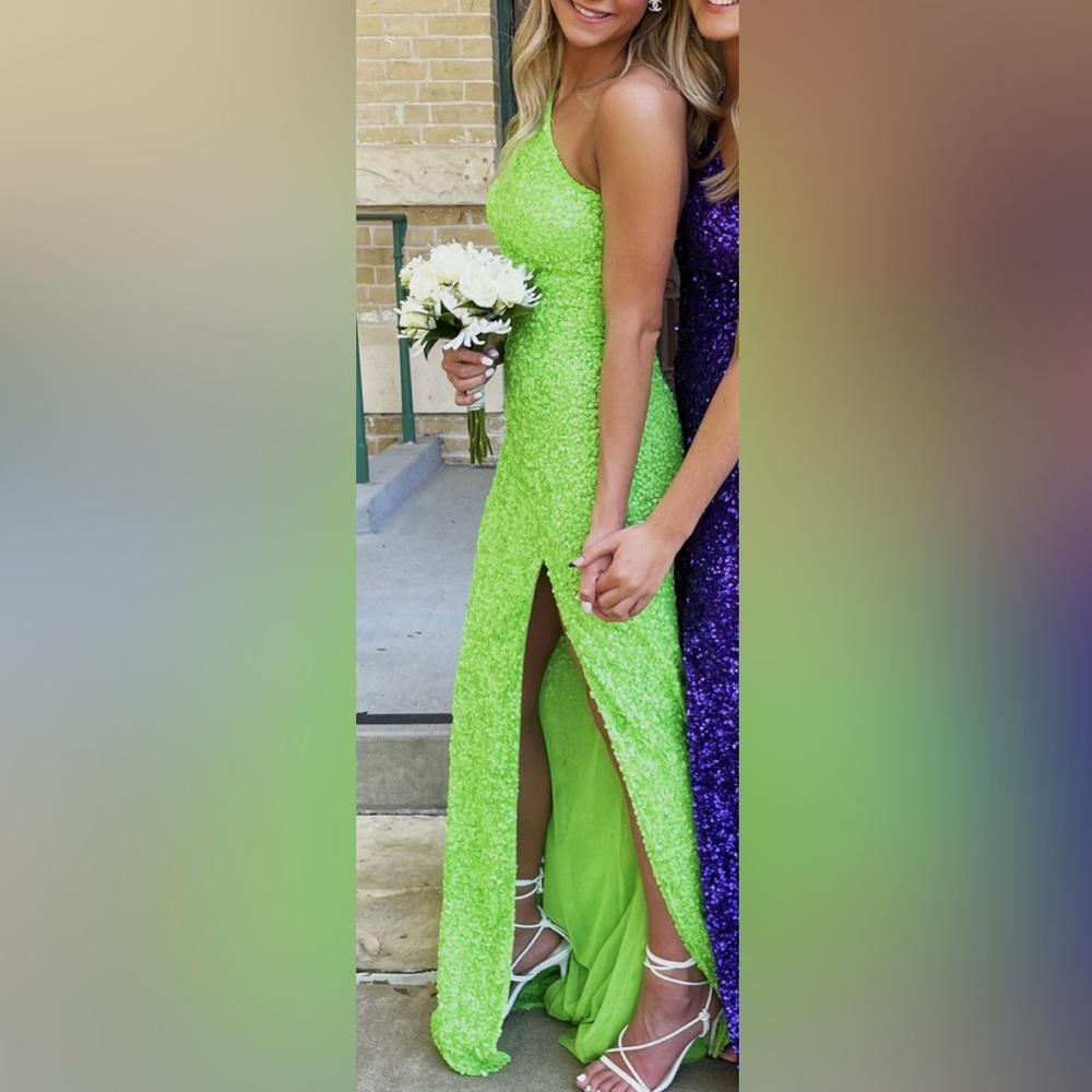SHERRI HILL neon green one shoulder prom dress